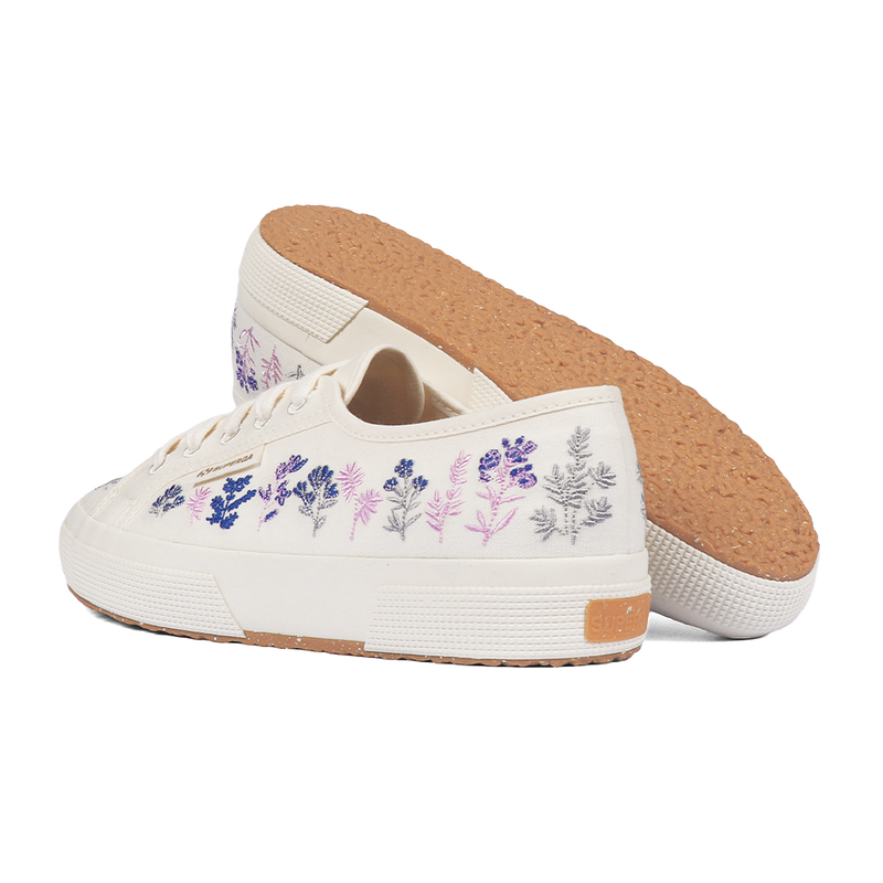 White sneakers 2025 with flower embroidery